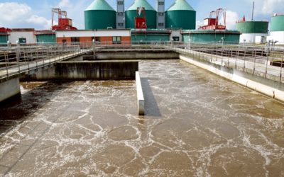 Cleaning construction pool for wastewater treatment